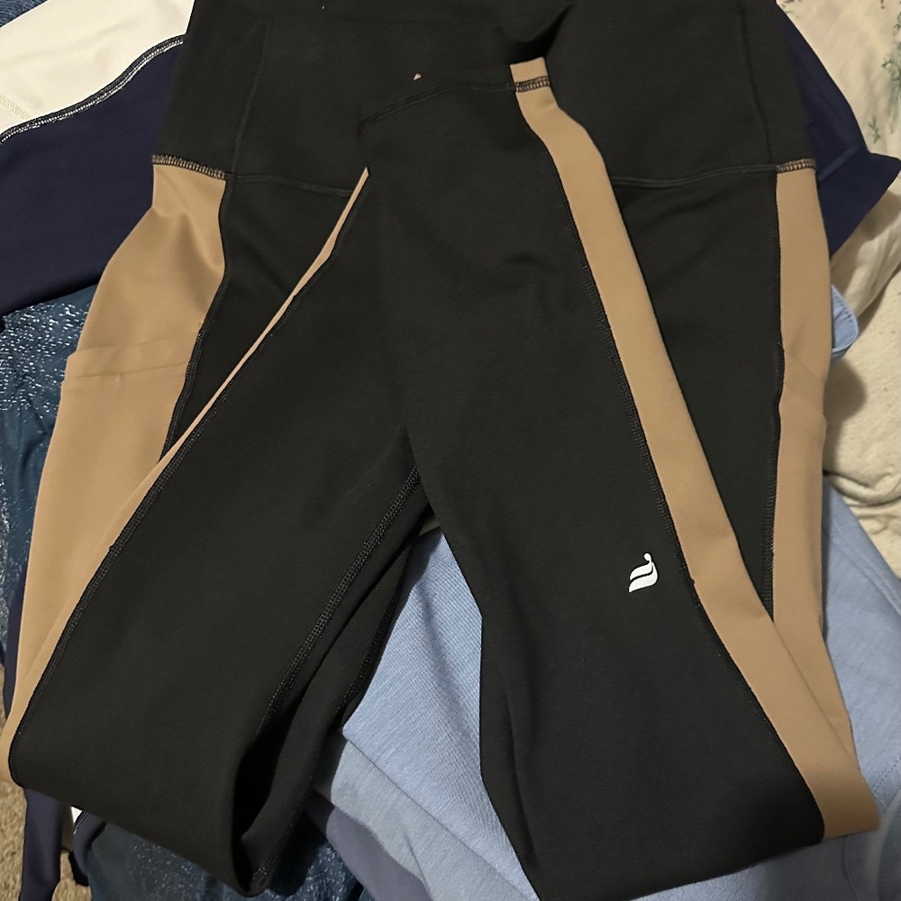 Fabletics On The Go Power Hold Leggings - image 1